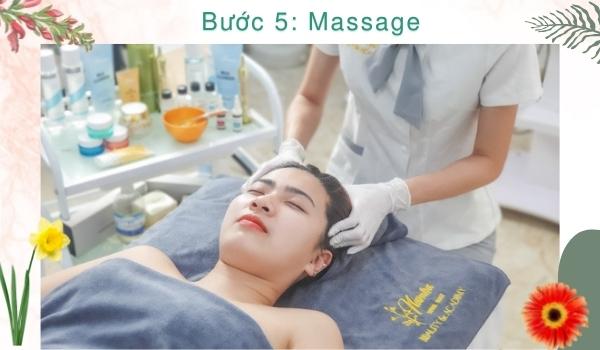 Liệu trình chăm sóc da mặt chuyên sâu - Bước 5: Massage